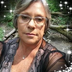 Meet your Posher, Pamela